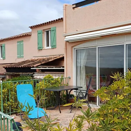 Tous A La Piscine Au Belvedere Vue * Saint-Raphaël