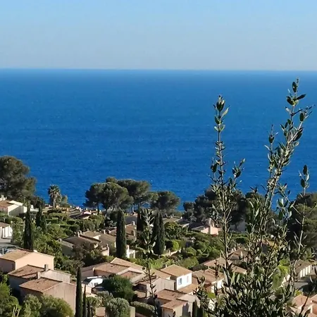 فيلة Tous A La Piscine Au Belvedere Vue Saint-Raphaël