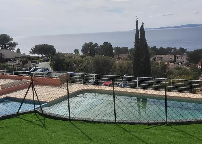 Le Belvedere Superbe Vue فيلة