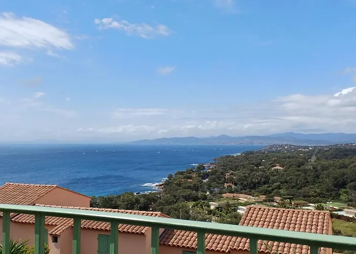 Le Belvedere Superbe Vue فيلة Saint-Raphaël