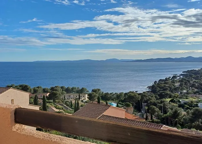 Le Belvedere Superbe Vue فيلة